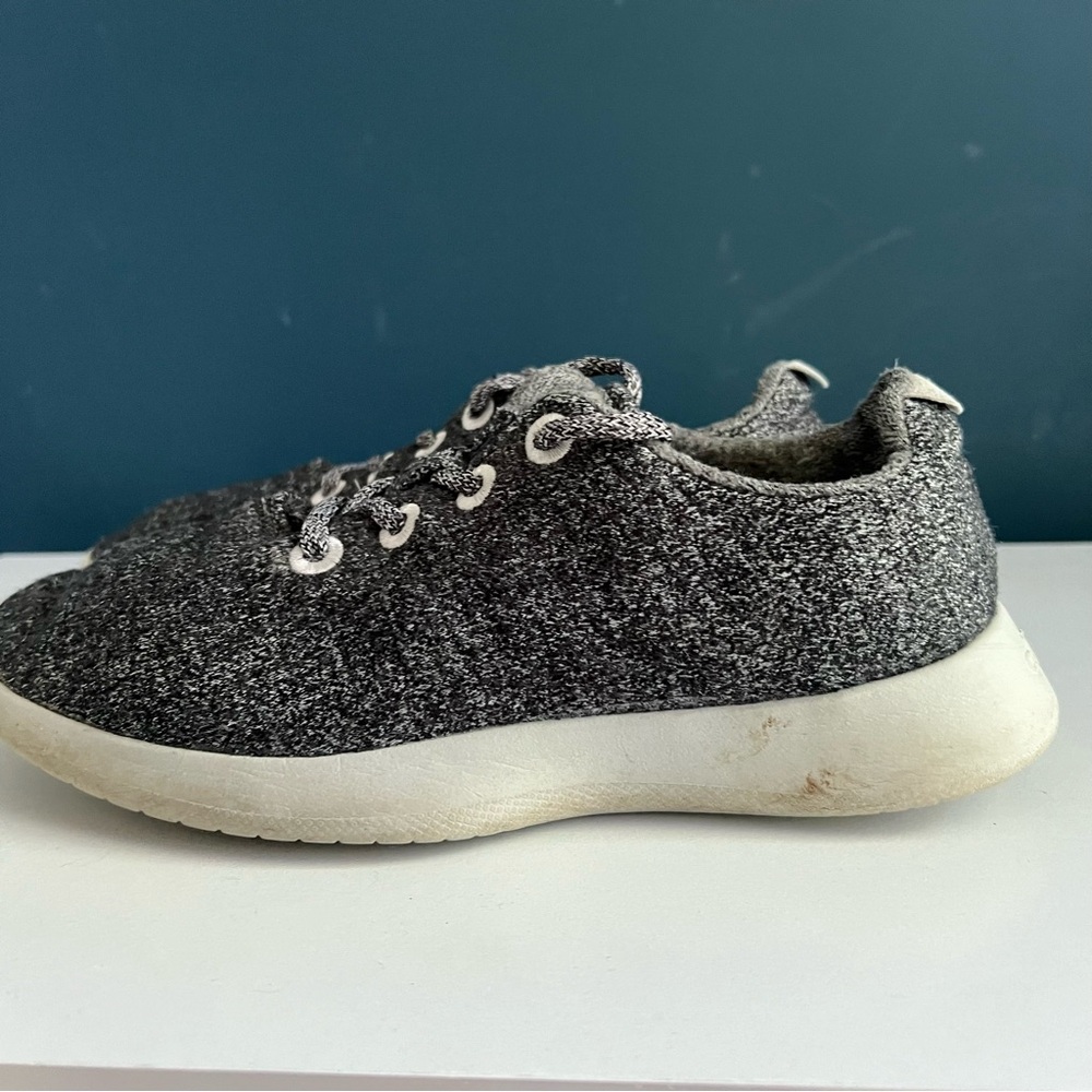 ALLBIRDS Gray White Wool Runners in Size 9 - Picture 5 of 10
